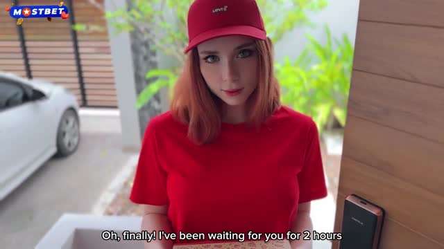 红发快递小妹先让你肏她的嘴，然后再激情内射#骚逼#挑逗#美臀#性交